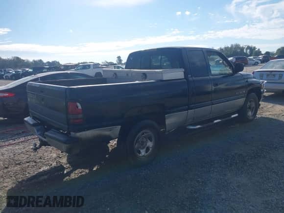 1999 Dodge 1500 с VIN 1B7HC13Z9XJ529395, выставлен на аукционе IAAI как лот 43358753 с пробегом 224 693 миль миль и . История ставок и продаж доступна на DreamBid. Изображение 4.