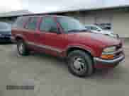 1998 Chevrolet Blazer LT z VIN 1GNDT13W1W2261382, wystawiony jako Copart lot #80436974 z przebiegiem 145 348 mil mil oraz Szkoda całkowita • Salvage title. Historia ofert i sprzedaży dostępna na DreamBid. Obrazek 4.