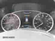 2017 Nissan Sentra SR z VIN 3N1AB7AP6HY400863, wystawiony jako IAAI lot #42268449 z przebiegiem 60 331 mil mil oraz . Historia ofert i sprzedaży dostępna na DreamBid. Obrazek 7.