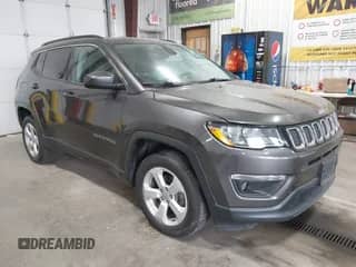 2021 Jeep Compass Altitude с VIN 3C4NJDBB8MT587839, выставлен на аукционе IAAI как лот 43195467 с пробегом 83 420 миль миль и . История ставок и продаж доступна на DreamBid. Изображение 1.