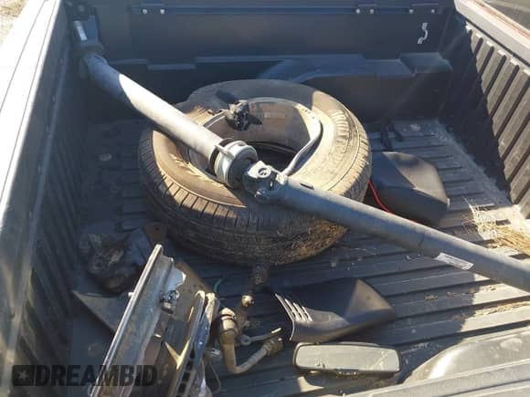 2019 Toyota Tacoma SR5 with VIN 3TMAZ5CNXKM102209, listed as a IAAI auction lot 43392417 with 94,767 mi miles and . Bid and sale history available at DreamBid. Image 11.