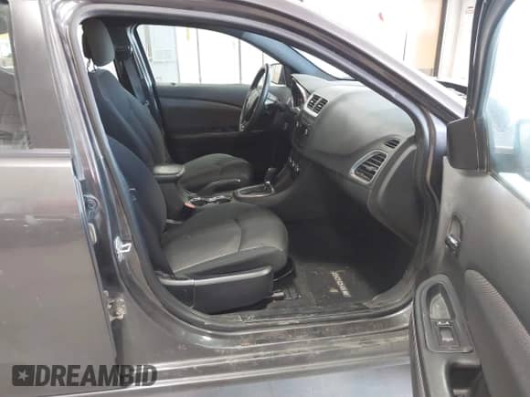 2014 Dodge Avenger SE z VIN 1C3CDZAB0EN196896, wystawiony jako IAAI lot #43338255 z przebiegiem 79 147 mil mil oraz . Historia ofert i sprzedaży dostępna na DreamBid. Obrazek 5.