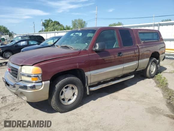2003 GMC Sierra 1500 SLE with VIN 2GTEK19T831215587, listed as a Copart auction lot 61679025 with 182,803 mi miles and Clean title. Bid and sale history available at DreamBid. Image 1.