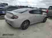 2008 Hyundai Tiburon GS с VIN KMHHM66DX8U295094, выставлен на аукционе Copart как лот 78100674 с пробегом 143 506 миль миль и Списание • Salvage title. История ставок и продаж доступна на DreamBid. Изображение 3.