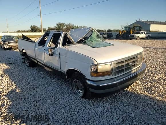 1994 Ford F-150 с VIN 1FTEX15N6RKB39983, выставлен на аукционе Copart как лот 81194044 с пробегом Не указан миль и На запчасти • Non repairable. История ставок и продаж доступна на DreamBid. Изображение 11.