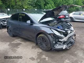 2020 Tesla Model Y Long Range с VIN 5YJYGDEE1LF044914, выставлен на аукционе IAAI как лот 42523608 с пробегом 60 983 миль миль и . История ставок и продаж доступна на DreamBid. Изображение 1.
