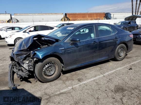 2019 Toyota Camry Hybrid LE с VIN 4T1B31HK2KU517027, выставлен на аукционе Copart как лот 85885055 с пробегом 84 432 миль миль и Списание • Salvage title. История ставок и продаж доступна на DreamBid. Изображение 1.