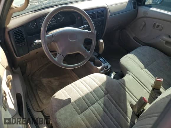 2004 Toyota Tacoma with VIN 5TENL42N44Z434411, listed as a Copart auction lot 84622045 with 70,554 mi miles and Salvage title. Bid and sale history available at DreamBid. Image 8.