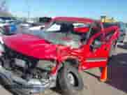 2007 Chevrolet Silverado 2500HD LT1 z VIN 1GCHK24UX7E197312, wystawiony jako IAAI lot #42039264 z przebiegiem 249 034 mil mil oraz . Historia ofert i sprzedaży dostępna na DreamBid. Obrazek 6.