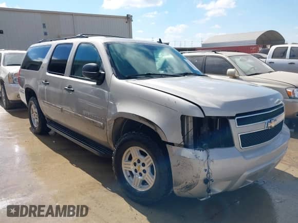 2008 Chevrolet Suburban 3LT с VIN 3GNFC16018G206960, выставлен на аукционе IAAI как лот 43330923 с пробегом 197 976 миль миль и . История ставок и продаж доступна на DreamBid. Изображение 1.