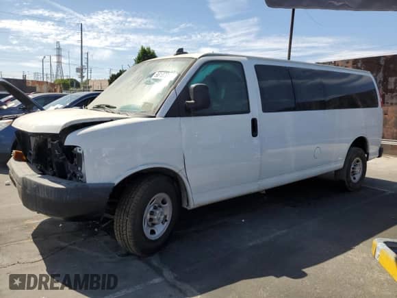 2020 Chevrolet Express Passenger LS с VIN 1GAZGNFG9L1267066, выставлен на аукционе Copart как лот 66107064 с пробегом Не указан миль и На запчасти • Non repairable. История ставок и продаж доступна на DreamBid. Изображение 1.