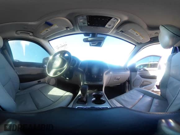 2017 Jeep Grand Cherokee Summit с VIN 1C4RJFJT4HC927934, выставлен на аукционе IAAI как лот 41681152 с пробегом 131 351 миль миль и . История ставок и продаж доступна на DreamBid. Изображение 19.