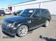 2007 Land Rover Range Rover Sport SC z VIN SALSH23497A111915, wystawiony jako IAAI lot #42396962 z przebiegiem 153 941 mil mil oraz . Historia ofert i sprzedaży dostępna na DreamBid. Obrazek 6.