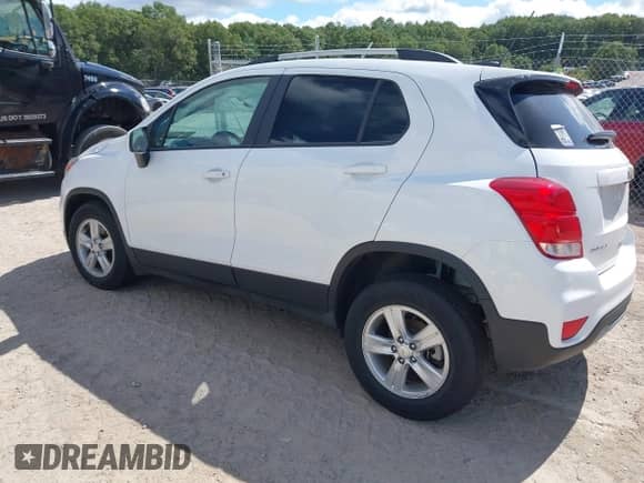 2022 Chevrolet Trax LT с VIN KL7CJPSM1NB530604, выставлен на аукционе IAAI как лот 43149054 с пробегом 18 970 миль миль и . История ставок и продаж доступна на DreamBid. Изображение 3.