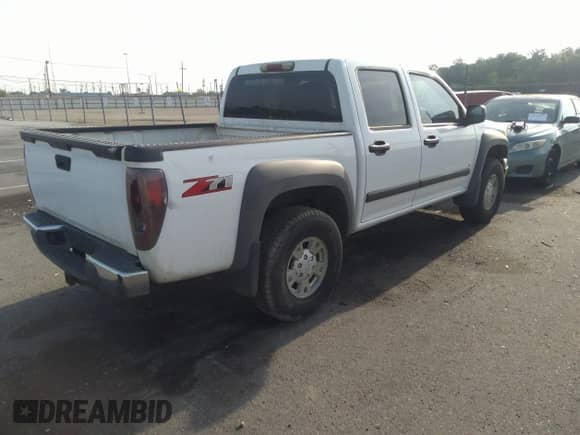 2007 Chevrolet Colorado 2LT z VIN 1GCDS13E178204780, wystawiony jako IAAI lot #42428452 z przebiegiem 360 443 mil mil oraz . Historia ofert i sprzedaży dostępna na DreamBid. Obrazek 4.