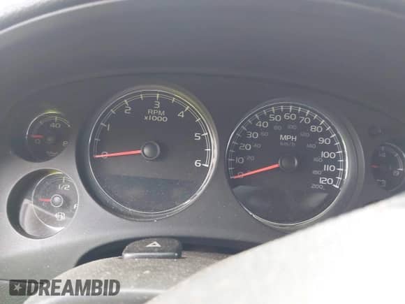 2010 Chevrolet Suburban LT with VIN 1GNUKJE36AR217223, listed as a IAAI auction lot 42383183 with Not provided miles and . Bid and sale history available at DreamBid. Image 7.
