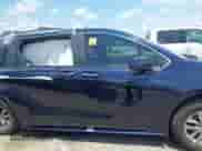 2025 Toyota Sienna XLE z VIN 5TDYRKEC1SS255652, wystawiony jako IAAI lot #42989500 z przebiegiem Nie podano mil oraz . Historia ofert i sprzedaży dostępna na DreamBid. Obrazek 13.