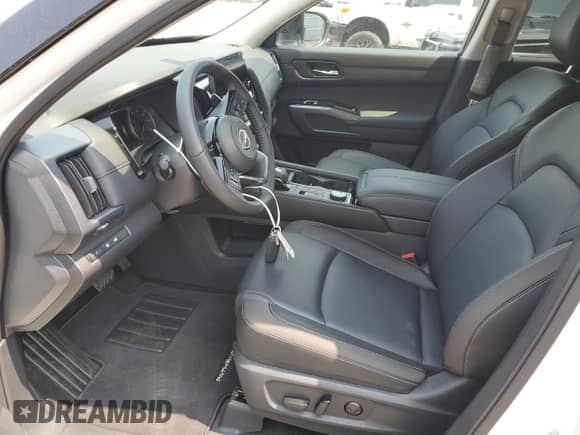 2025 Nissan Pathfinder SL with VIN 5N1DR3CCXSC203859, listed as a Copart auction lot 68016355 with 748 mi miles and Salvage title. Bid and sale history available at DreamBid. Image 7.