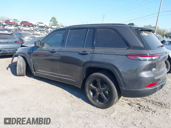 2023 Jeep Grand Cherokee Limited with VIN 1C4RJGBG4PC549510, listed as a IAAI auction lot 41696916 with 20,645 mi miles and . Bid and sale history available at DreamBid. Image 3.
