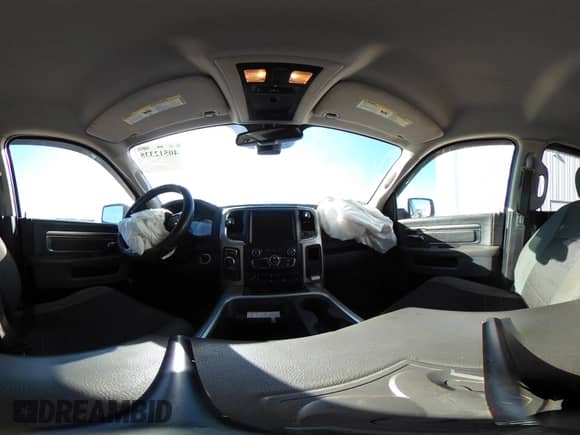 2015 Ram 1500 Lone Star с VIN 1C6RR7LT5FS745245, выставлен на аукционе IAAI как лот 40512335 с пробегом 218 973 миль миль и . История ставок и продаж доступна на DreamBid. Изображение 19.