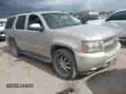 2008 Chevrolet Tahoe LTZ с VIN 1GNFC13J78R103278, выставлен на аукционе IAAI как лот 42964382 с пробегом 307 097 миль миль и . История ставок и продаж доступна на DreamBid. Изображение 1.