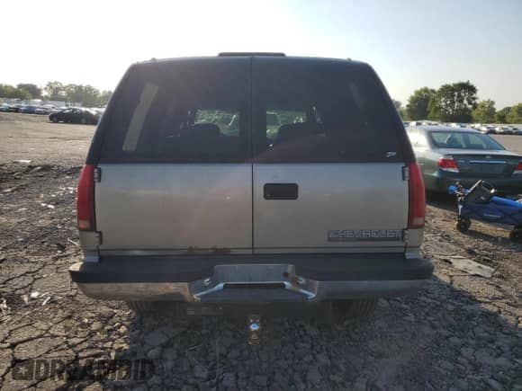 1999 Chevrolet Tahoe with VIN 1GNEK13R9XJ377602, listed as a Copart auction lot 81850215 with 234,312 mi miles and Non repairable. Bid and sale history available at DreamBid. Image 6.