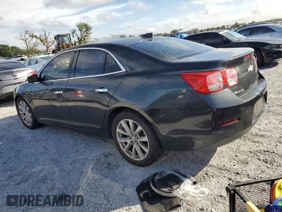 2015 Chevrolet Malibu LT z VIN 1G11D5SL0FF111532, wystawiony jako Copart lot #85894535 z przebiegiem 172 323 mil mil oraz Szkoda całkowita • Salvage title. Historia ofert i sprzedaży dostępna na DreamBid. Obrazek 2.