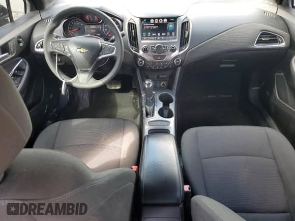 2018 Chevrolet Cruze LT с VIN 1G1BE5SM2J7169252, выставлен на аукционе Copart как лот 82457785 с пробегом 108 929 миль миль и Списание • Salvage title. История ставок и продаж доступна на DreamBid. Изображение 8.