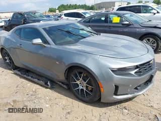 2023 Chevrolet Camaro 1LT с VIN 1G1FB1RX3P0127919, выставлен на аукционе IAAI как лот 42920610 с пробегом Не указан миль и . История ставок и продаж доступна на DreamBid. Изображение 1.