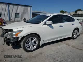 2015 Nissan Altima SL with VIN 1N4AL3AP1FN890941, listed as a Copart auction lot 80219305 with 167,986 mi miles and Salvage title. Bid and sale history available at DreamBid. Image 1.