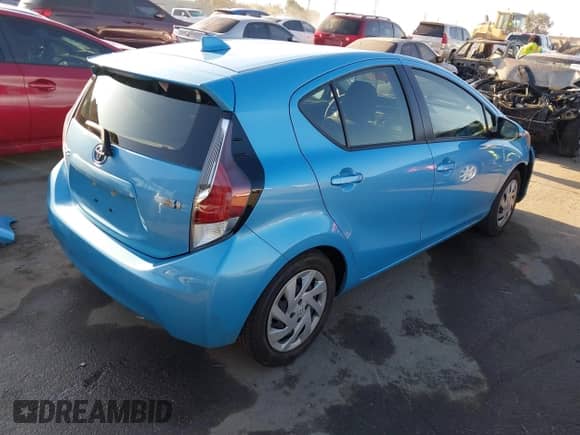 2015 Toyota Prius One z VIN JTDKDTB30F1100611, wystawiony jako IAAI lot #43148415 z przebiegiem 49 544 mil mil oraz . Historia ofert i sprzedaży dostępna na DreamBid. Obrazek 4.