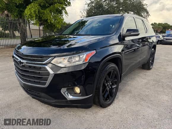 2021 Chevrolet Traverse LT Cloth с VIN 1GNERGKW7MJ168621, выставлен на аукционе Copart как лот 82171285 с пробегом 68 353 миль миль и На запчасти • Non repairable. История ставок и продаж доступна на DreamBid. Изображение 1.