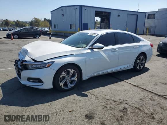 2018 Honda Accord EX-L с VIN 1HGCV2F50JA030884, выставлен на аукционе Copart как лот 80554895 с пробегом 103 824 миль миль и Списание • Salvage title. История ставок и продаж доступна на DreamBid. Изображение 1.