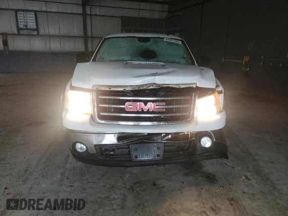 2013 GMC Sierra 1500 SLE z VIN 1GTR2VE71DZ214498, wystawiony jako Copart lot #84997255 z przebiegiem 169 793 mil mil oraz Szkoda całkowita • Salvage title. Historia ofert i sprzedaży dostępna na DreamBid. Obrazek 5.