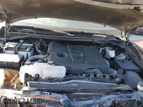 2024 Toyota Tundra SR5 z VIN 5TFLA5DB9RX198018, wystawiony jako Copart lot #89868995 z przebiegiem 28 276 mil mil oraz Szkoda całkowita • Salvage title. Historia ofert i sprzedaży dostępna na DreamBid. Obrazek 11.