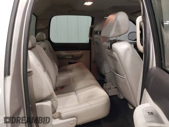 2007 Chevrolet Silverado 1500 1LT z VIN 2GCEK13M671528449, wystawiony jako IAAI lot #42637751 z przebiegiem 280 683 mil mil oraz . Historia ofert i sprzedaży dostępna na DreamBid. Obrazek 8.