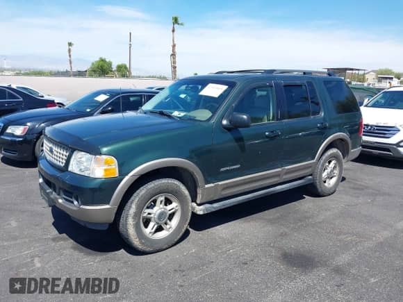 2002 Ford Explorer Eddie Bauer with VIN 1FMZU74W42UB60800, listed as a IAAI auction lot 42913065 with 143,636 mi miles and . Bid and sale history available at DreamBid. Image 2.