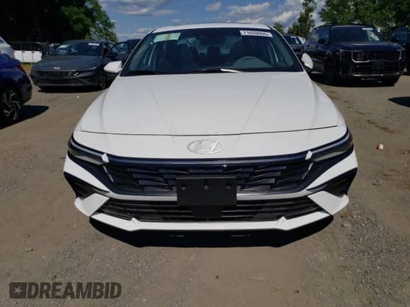 2025 Hyundai Elantra SEL Convenience with VIN KMHLS4DG3SU894279, listed as a Copart auction lot 71659955 with 15 mi miles and Salvage title. Bid and sale history available at DreamBid. Image 5.