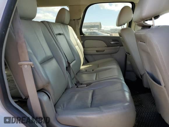 2011 Chevrolet Tahoe LT с VIN 1GNSCBE07BR165179, выставлен на аукционе Copart как лот 82252035 с пробегом 161 598 миль миль и Чистый • Clean title. История ставок и продаж доступна на DreamBid. Изображение 11.
