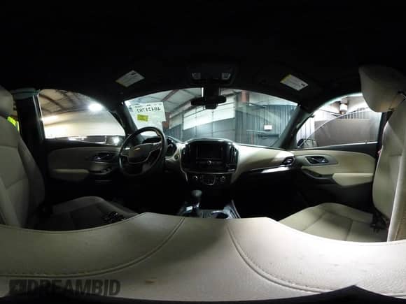 2023 Chevrolet Traverse LS z VIN 1GNEVFKW8PJ207212, wystawiony jako IAAI lot #40421782 z przebiegiem 14 629 mil mil oraz . Historia ofert i sprzedaży dostępna na DreamBid. Obrazek 21.