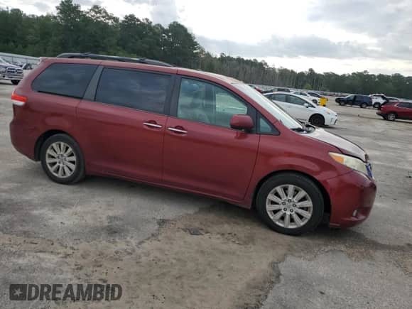 2012 Toyota Sienna XLE AAS with VIN 5TDYK3DC4CS262821, listed as a Copart auction lot 67175195 with 249,090 mi miles and Salvage title. Bid and sale history available at DreamBid. Image 4.