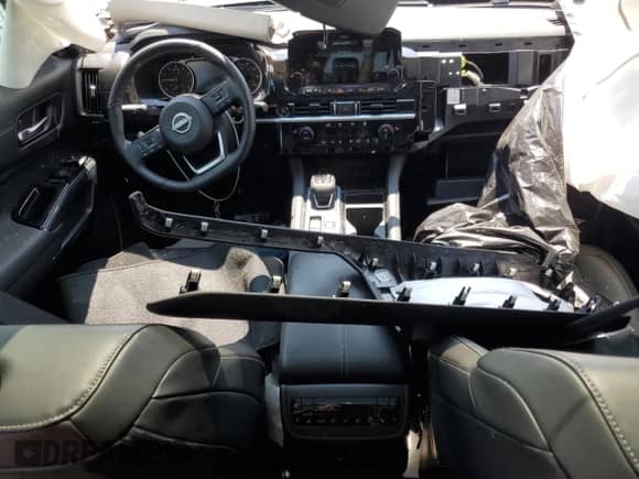 2025 Nissan Pathfinder SL with VIN 5N1DR3CDXSC214076, listed as a Copart auction lot 59267135 with 9,558 mi miles and Salvage title. Bid and sale history available at DreamBid. Image 8.