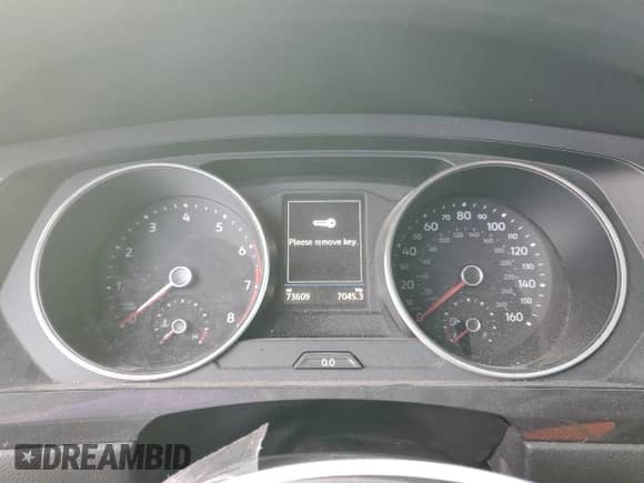 2019 Volkswagen Tiguan S с VIN 3VV0B7AX1KM186423, выставлен на аукционе Copart как лот 48183965 с пробегом 73 609 миль миль и Списание • Salvage title. История ставок и продаж доступна на DreamBid. Изображение 9.