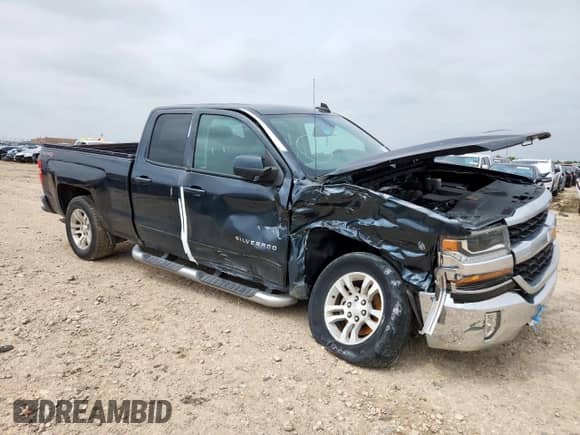 2017 Chevrolet Silverado 1500 LT with VIN 1GCVKREH5HZ341923, listed as a Copart auction lot 66762825 with 141,902 mi miles and Salvage title. Bid and sale history available at DreamBid. Image 4.