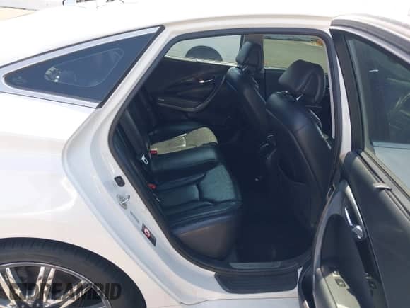 2014 Hyundai Azera Limited z VIN KMHFH4JG2EA333397, wystawiony jako IAAI lot #42610633 z przebiegiem 128 952 mil mil oraz . Historia ofert i sprzedaży dostępna na DreamBid. Obrazek 8.