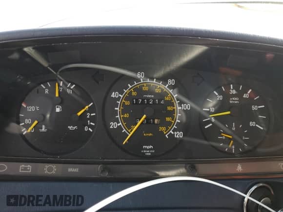 1985 Mercedes-Benz 300 с VIN WDBAB93C5FF030673, выставлен на аукционе Copart как лот 52360325 с пробегом 171 214 миль миль и Чистый • Clean title. История ставок и продаж доступна на DreamBid. Изображение 9.