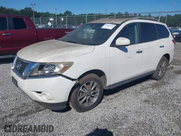 2013 Nissan Pathfinder SL with VIN 5N1AR2MN5DC667576, listed as a IAAI auction lot 43445497 with 209,724 mi miles and . Bid and sale history available at DreamBid. Image 2.