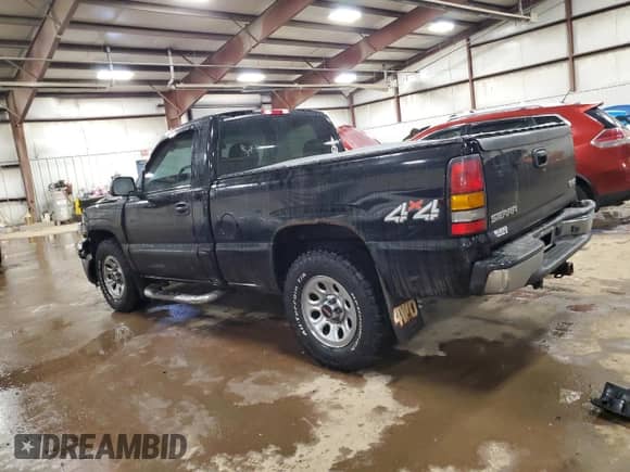 2006 GMC Sierra 1500 z VIN 3GTEK14X16G217462, wystawiony jako Copart lot #43579835 z przebiegiem 238 780 mil mil oraz Czysty tytuł • Clean title. Historia ofert i sprzedaży dostępna na DreamBid. Obrazek 2.