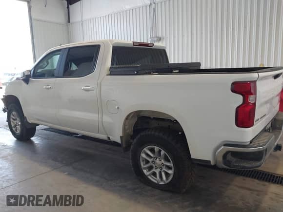 2024 Chevrolet Silverado 1500 LT with VIN 1GCUDDED2RZ303279, listed as a IAAI auction lot 41996888 with 29,393 mi miles and . Bid and sale history available at DreamBid. Image 14.