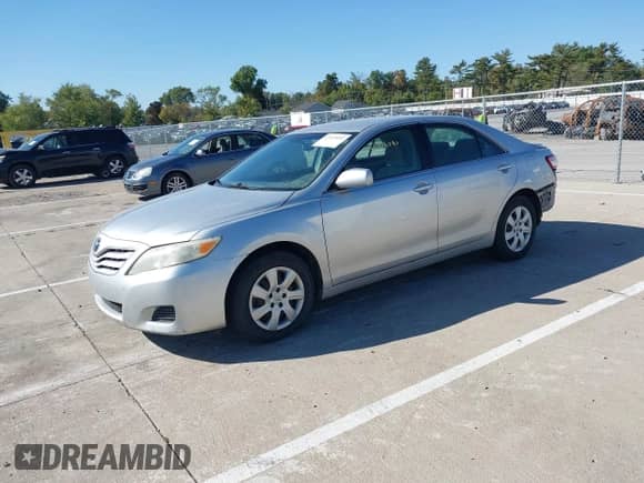 2011 Toyota Camry LE with VIN 4T1BF3EKXBU689233, listed as a IAAI auction lot 43419091 with 170,712 mi miles and . Bid and sale history available at DreamBid. Image 2.